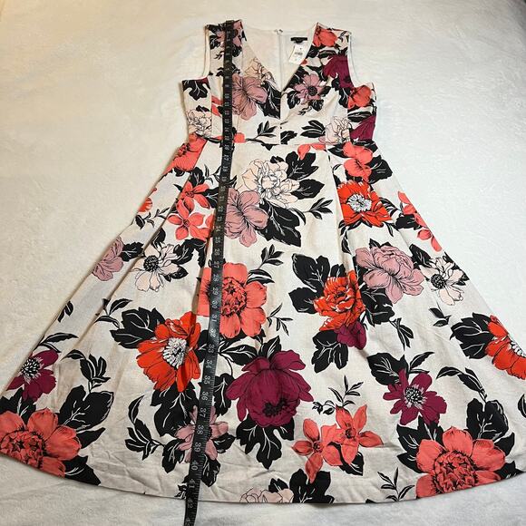 Ann Taylor Sleeveless Sundrenched Floral Print Fit & Flare Dress Size 6 NEW - Picture 14 of 14